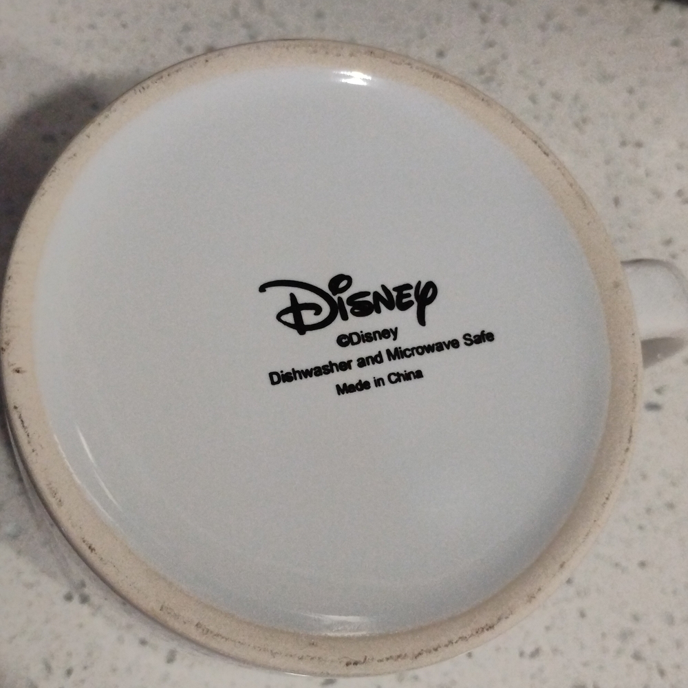 Vintage Disney Mickey and Minnie Festive Red and White Mug - Picture 4 of 4